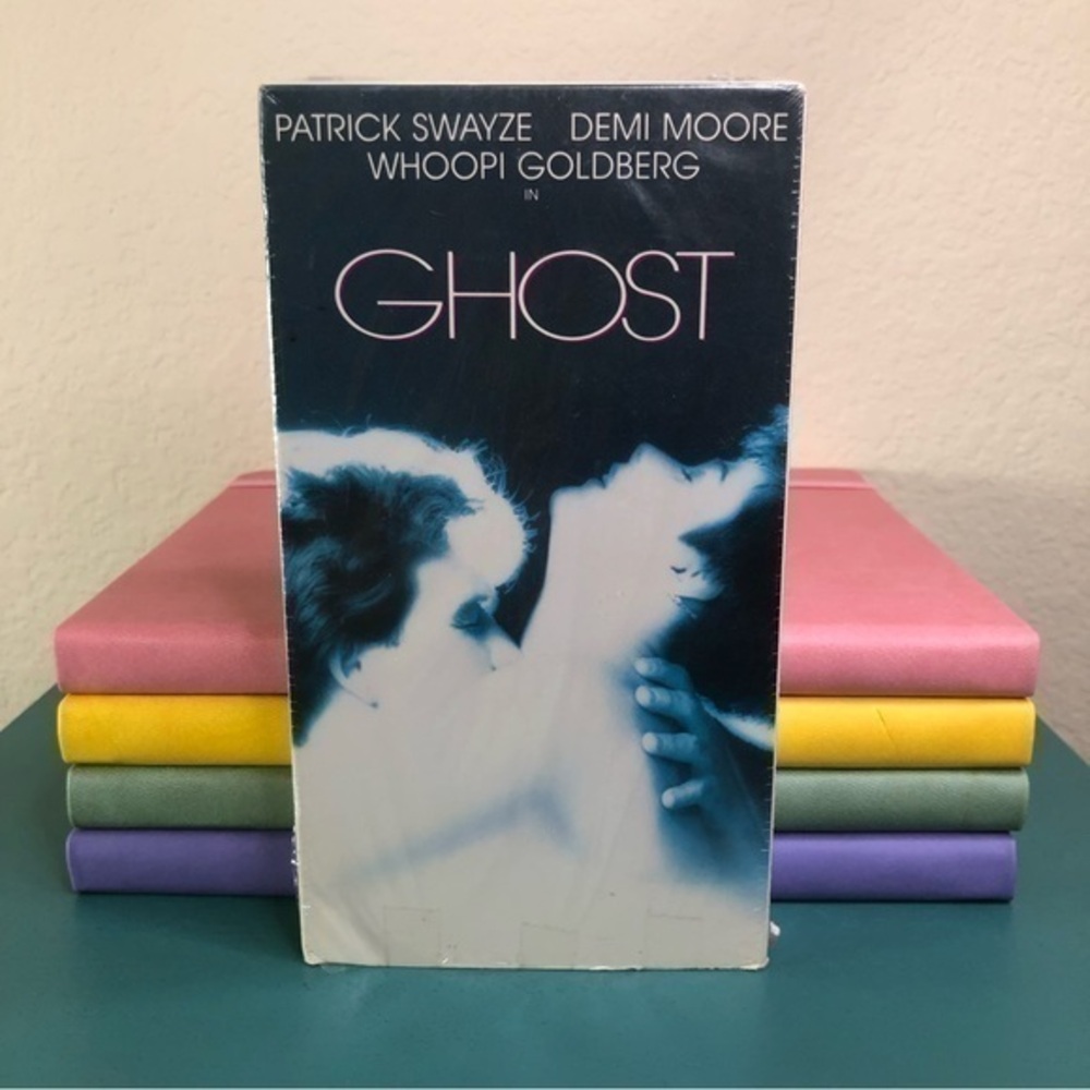 Ghost VHS Tape Demi Moore Patrick Swayze Whoopi Goldberg Vintage Classic Movie